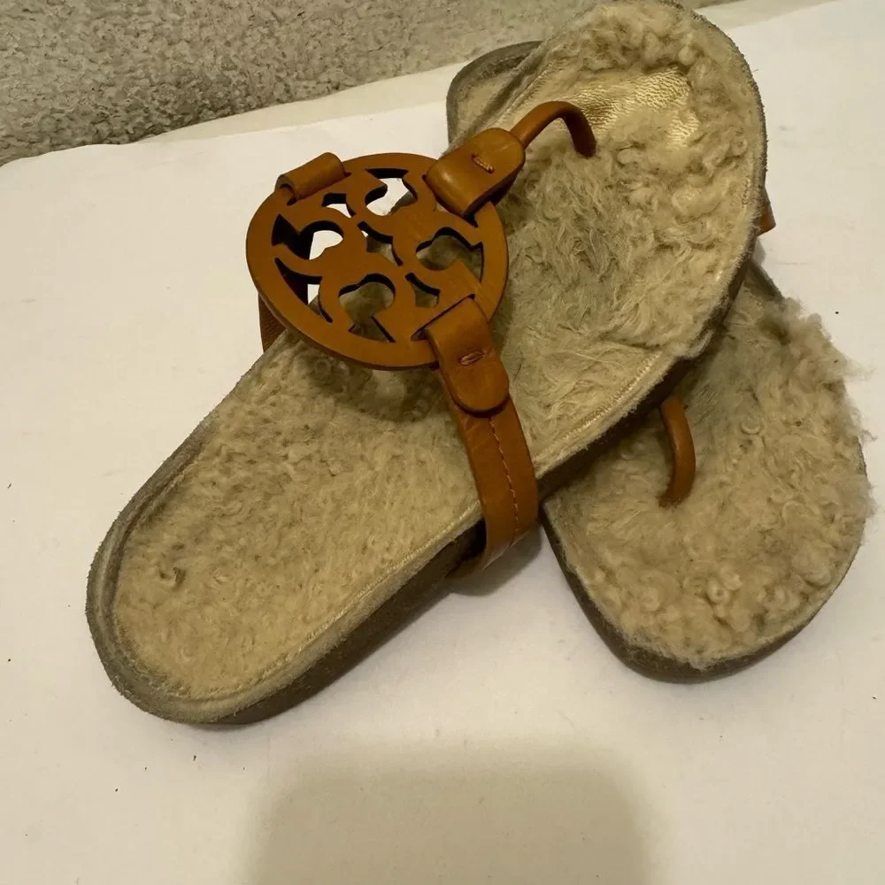 Tory Burch Tan Sandals size 6.5